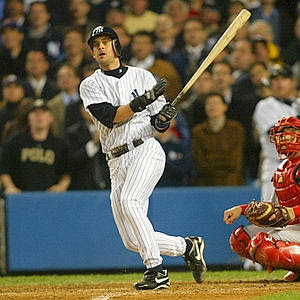 10-16-03 Yankees Aaron Boone on his way to9 HP after solo homer yankees victory